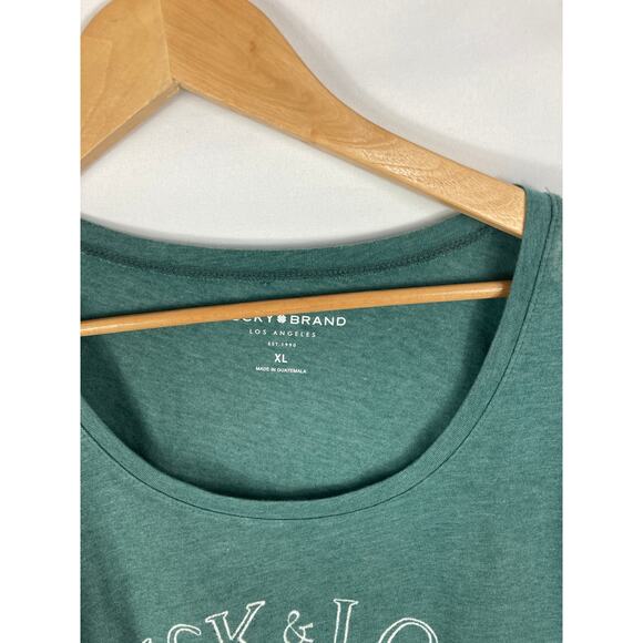 Lucky Brand Luck & Love are Free Graphic Tshirt Size XL - Picture 3 of 4